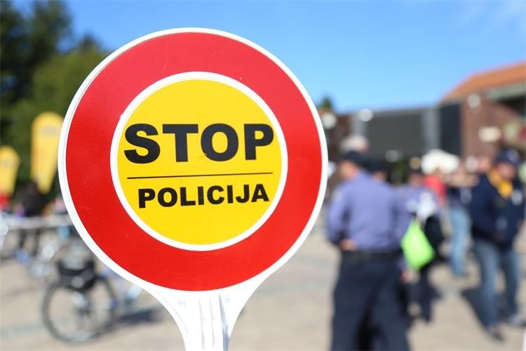 Slika /PU splitsko-dalmatinska 2022/Vijesti (svakodnevno)/stop palica.jpg